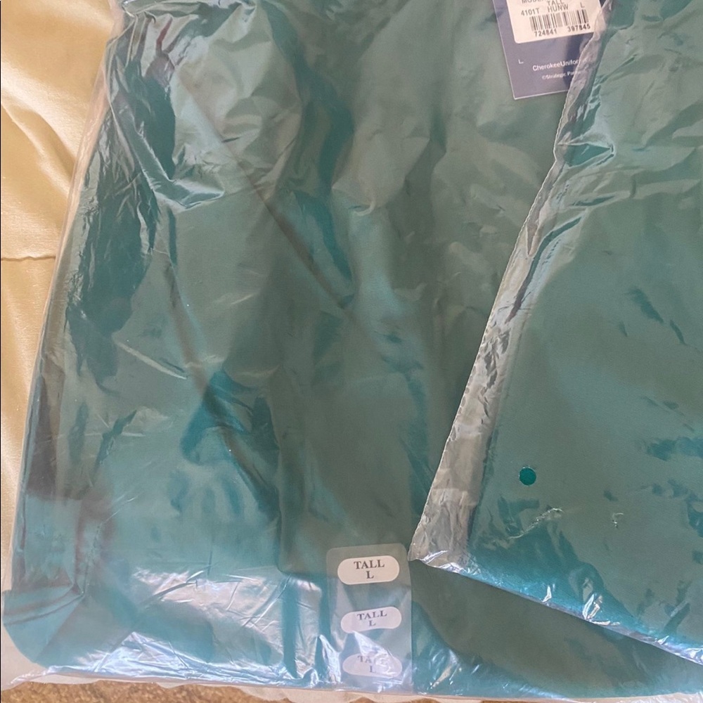 Cherokee scrubs brand new